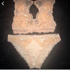 VS VELVET SET